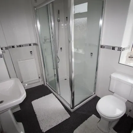 2 Bed In Whitby Oc-wa011 Ferienhaus *