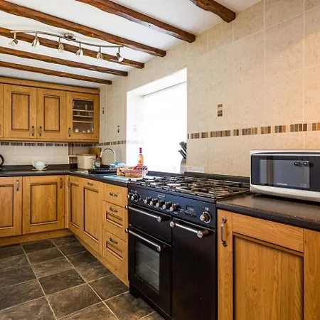 2 Bed In Whitby Oc-wa011 Ferienhaus *