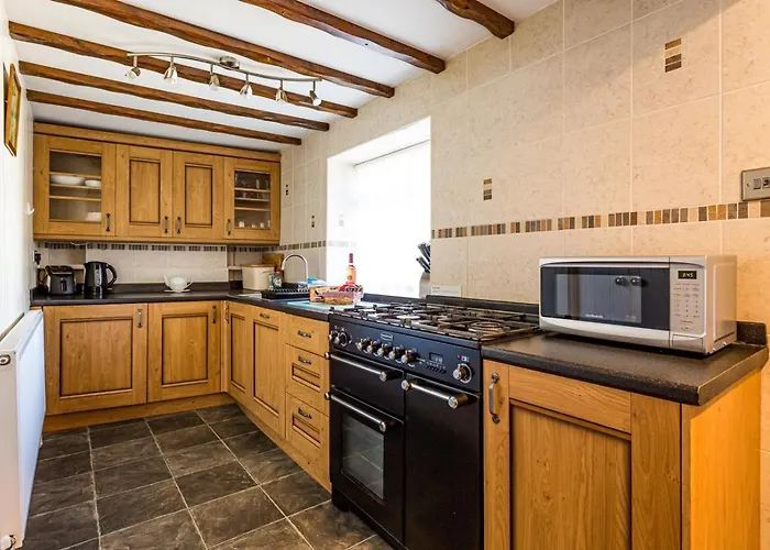 2 Bed In Whitby Oc-wa011 Ferienhaus *